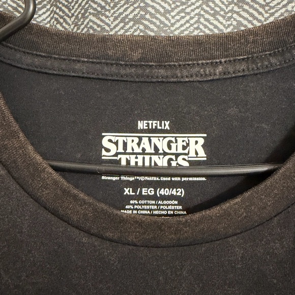 Stranger Things Hellfire Club T-Shirt - Picture 4 of 4